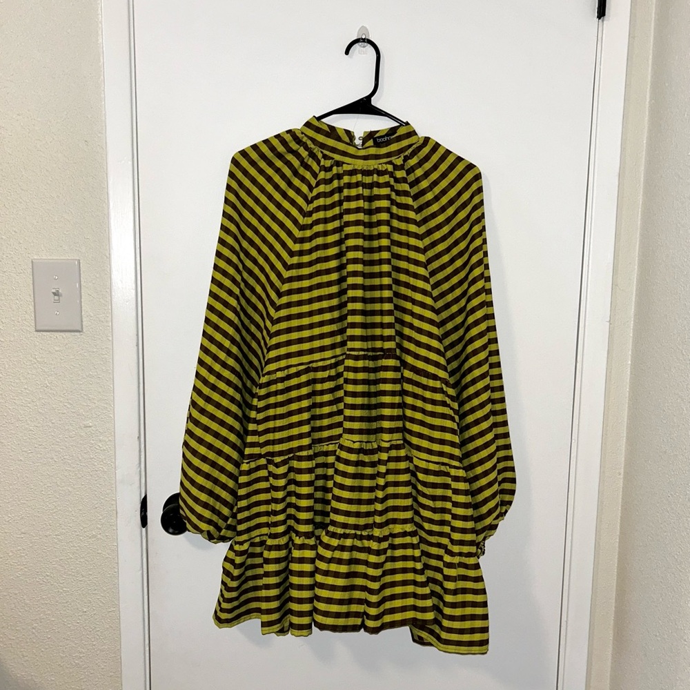 Boohoo women’s mini Dress with Yellow and Black Stripes